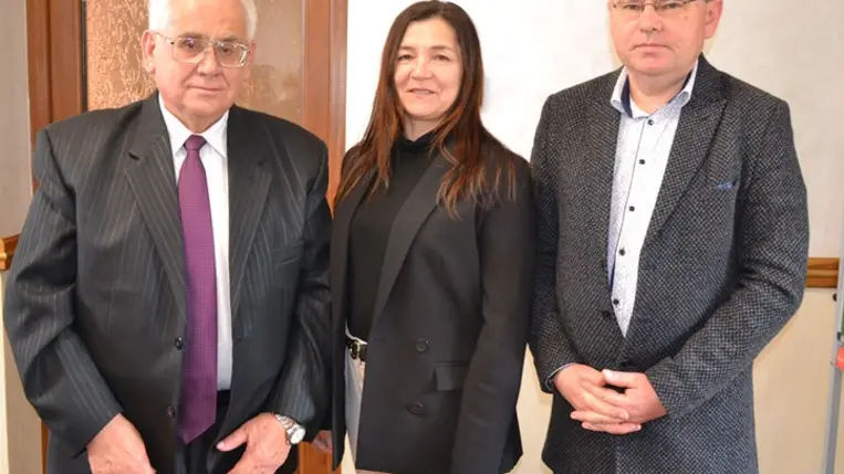 Három évre újra dr. Csík Adalbert-Ferencnek szavaztak bizalmat, akinek munkáját alelnökként dr. Jakab Lajos badalói családorvos, titkárként pedig dr. Mijó Erika zápszonyi családorvos segíti majd.