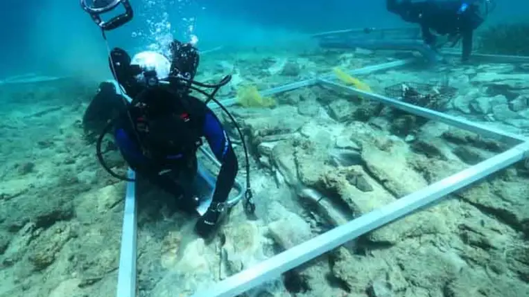 Hétezer éves út maradványaira bukkantak horvát régészek a tenger alatt