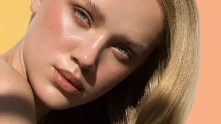  3 bevált DIY módszer, hogy az ajkaid selymesek és hidratáltak legyenek 