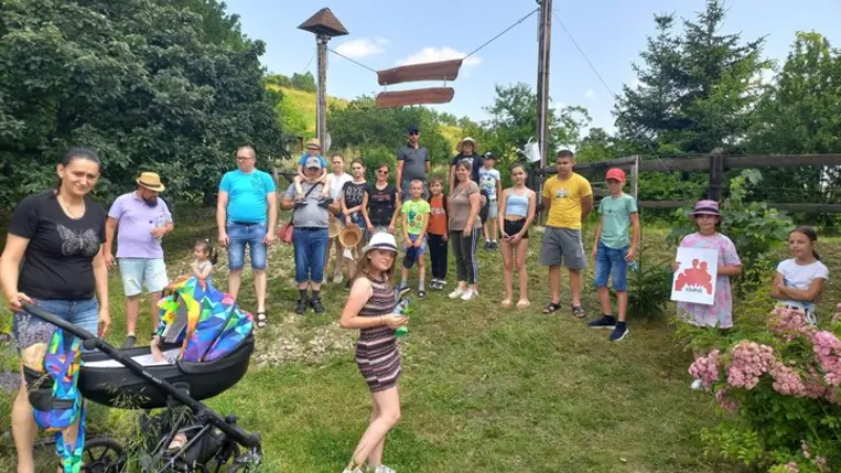Nagycsaládosok az ardai levendulamezőn.