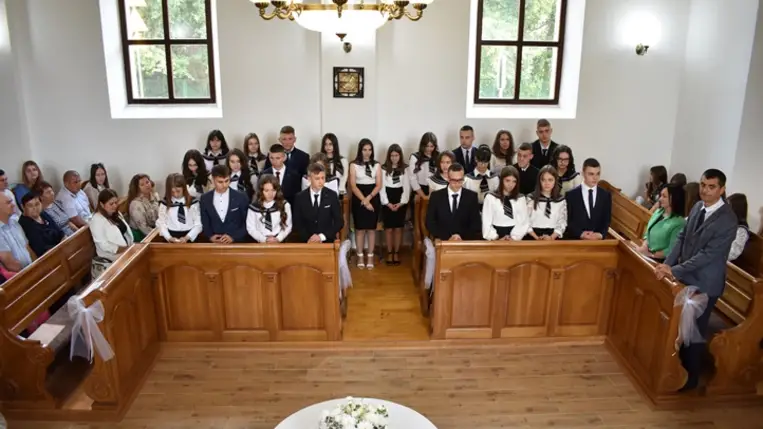 Ballagás a Péterfalvai Református Líceumban. Fotó: Péterfalvai Református Líceum