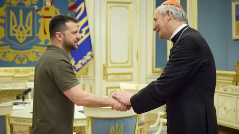Matteo Zuppi bíboros, pápai megbízott szerint van lehetőség a békére Ukrajnában