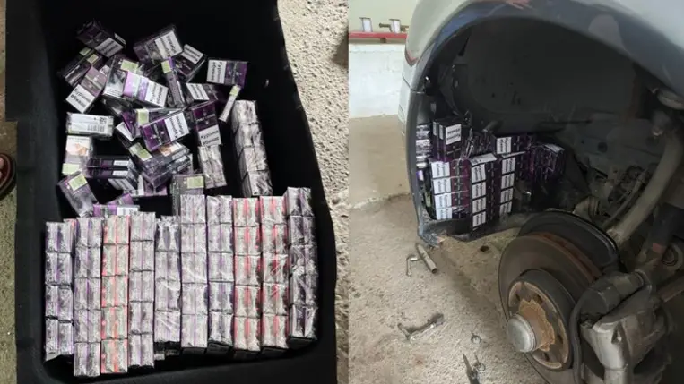 A tiszaújlaki vámosok több mint félezer doboz cigarettát találtak egy 63 éves kárpátaljai autójában elrejtve. Fotó: Kárpátaljai Vámhivatal