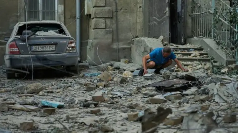 Az Odesszát ért orosz légitámadás során polgári infrastruktúrában, lakóépületekben és egy egyházi intézményben keletkezett kár. Fotó: t.me/V_Zelenskiy_official