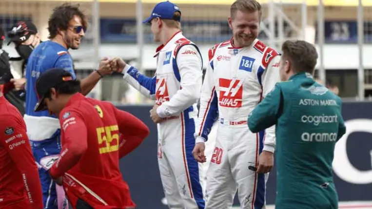 Bejelentette 2024-es pilótapárosát a Haas