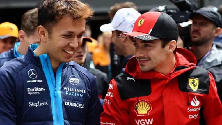 A Forma-1-es csapatok fele a Williams pilótáját csábítja