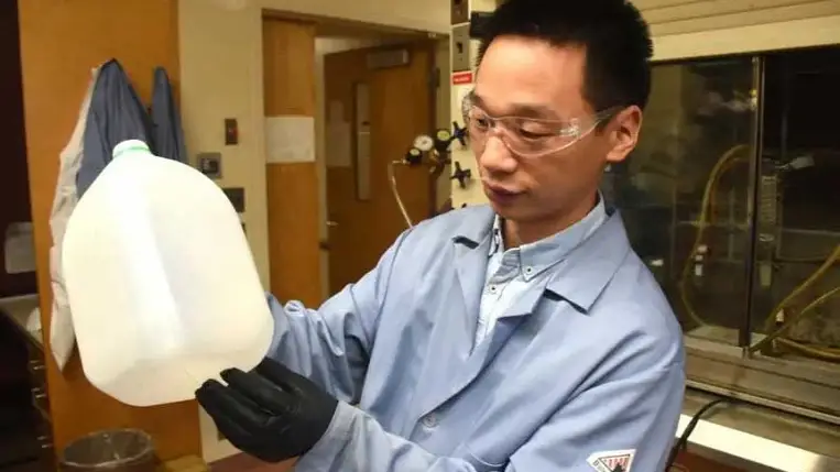 A műanyag táskák és palackok szappanként újrahasznosíthatók