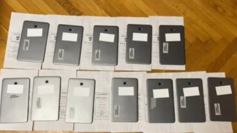 Iskolából lopott tableteket, majd szétosztotta rokonai között. Fotó: police.hu