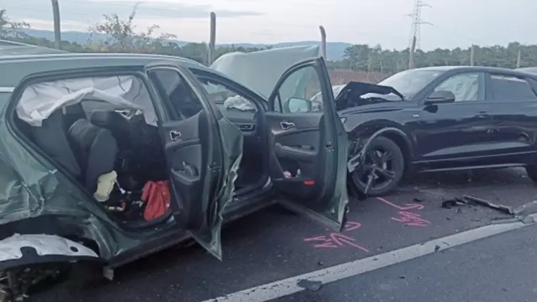 Meghalt egy ember az M3-as autópályán történt balesetben. Fotó: police.hu