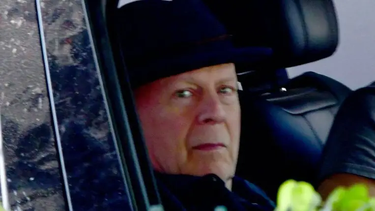 Friss képen a gyógyíthatatlan beteg Bruce Willis