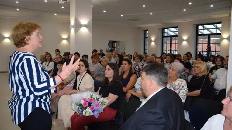 Szili Katalin előadása az MCC Beregszászi Képzési Központjában. Fotó: Kárpátinfo/Kovács Elemér