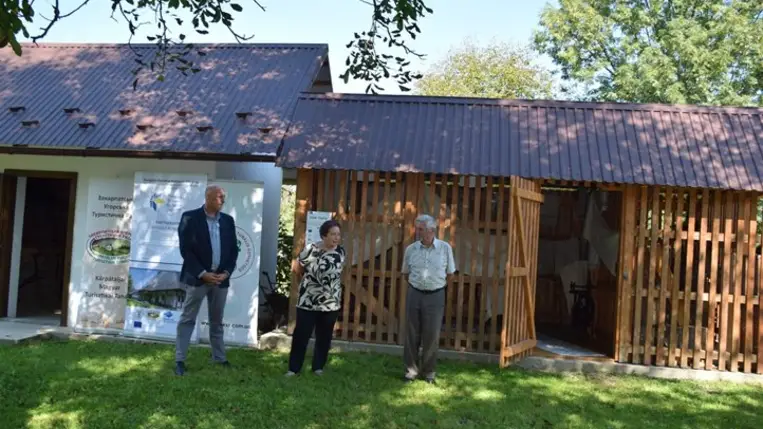 A viski tájházban kovácsműhelyt és kenderfeldolgozót avattak. Fotó: Kárpátinfo/Kovács Elemér