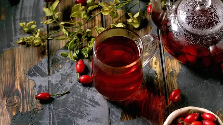 10-szer több C-vitamint tartalmaz, mint a citrom, és 1 évesek is fogyaszthatják: a csipkebogyó áldásos hatásai