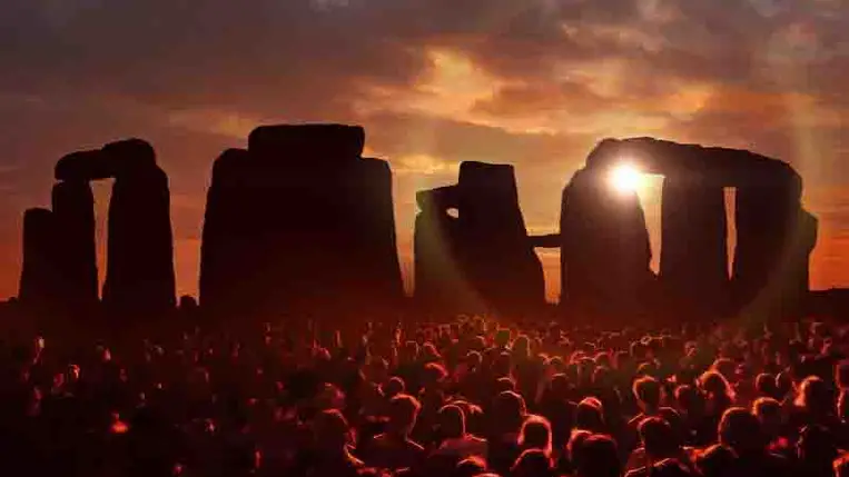 Egyre több a rejtély a Stonehenge oltárkövének származása körül