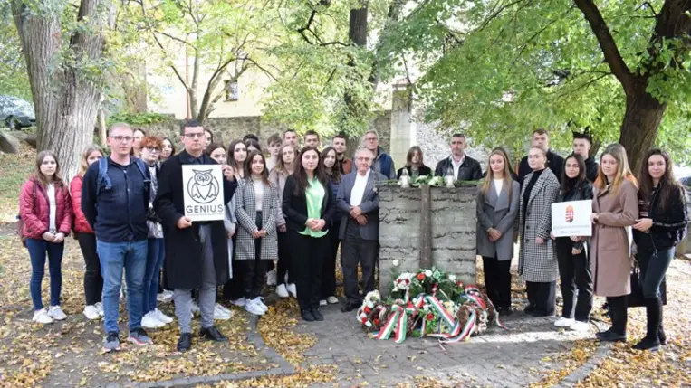 Történelmi előadás és honismereti szakmai tanulmányút az ’56-os eseményekre emlékezve