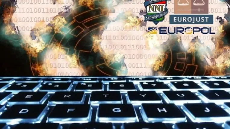 A Nemzeti Nyomozó Iroda összesen több mint 150 ezer eurót foglalt le még tavasszal különböző magyarországi bankszámlákon egy Ukrajnában, illetve Georgiában (Grúziában) tevékenykedő bűnbandához köthetően. Fotó: Police.hu