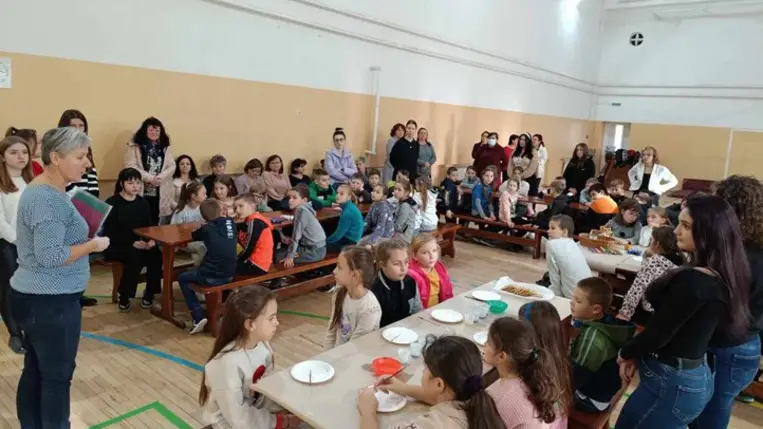 Kézműves képzési programok a Hagyományok Háza Hálózat – Kárpátalja szervezésében - Miként fejleszthető népművészeti anyanyelvünk?