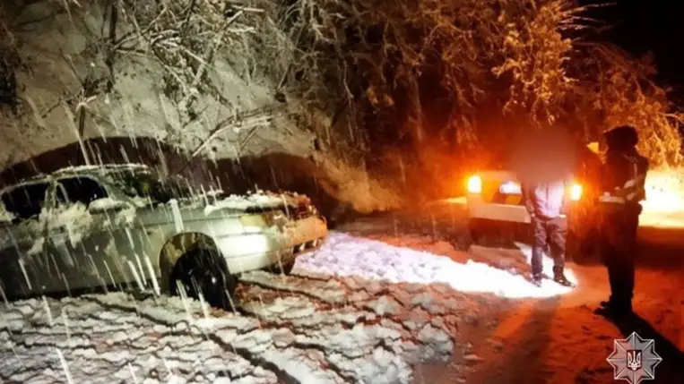 Tökrészeg sofőr okozott közúti balesetet Kárpátalján. Fotó: Kárpátaljai Járőrszolgálat