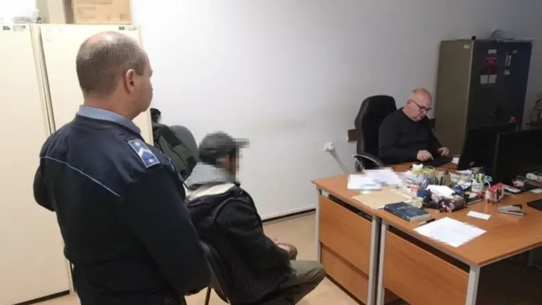 Őrizetben az újfehértói díler. Fotó: police.hu