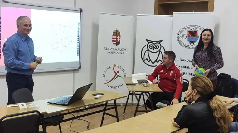 Ismét továbbképzésen vettek részt a „GENIUS” Kézilabda Tehetségpontok oktatói