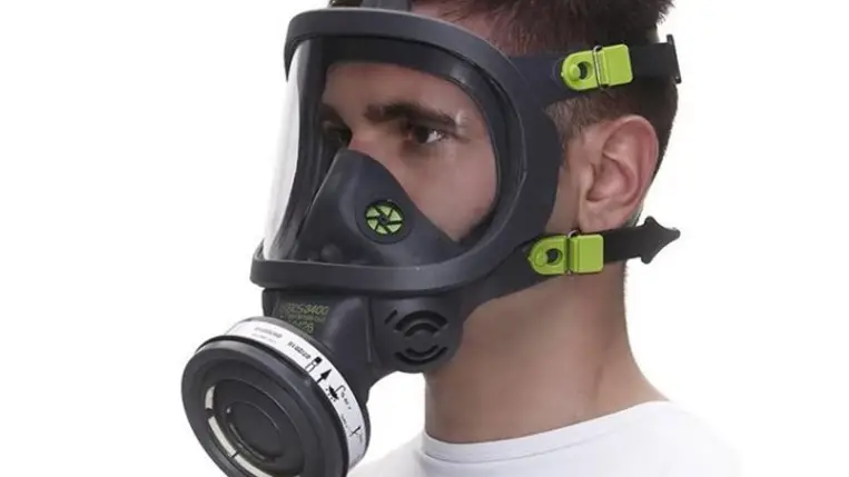 Az izolált bakhátak fertőtlenítése formalinnal. Illusztráció