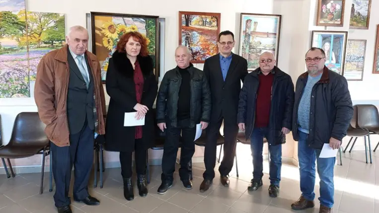 Hájas István kiállítása Bátyúban: Festékkel alkotott csodálatos világ. Fotó: Kárpátinfo/Kovács Erzsébet