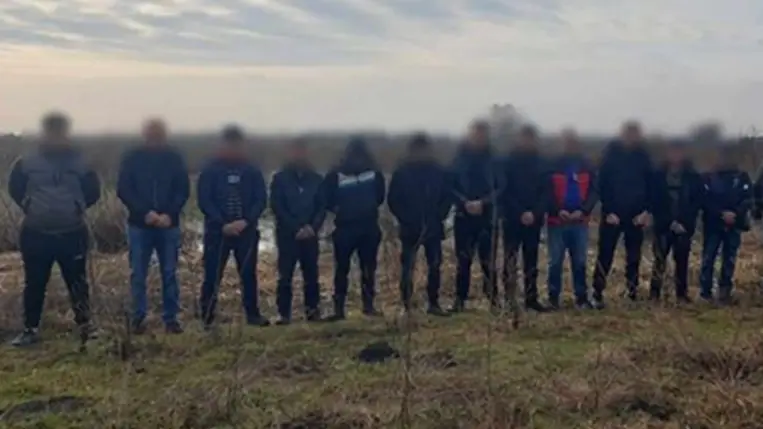 A zöldhatáron keresztül próbálkozott átjutni Magyarországra 12 kárpátaljai  férfi. Fotó: Ukrán Állami Határőrszolgálat
