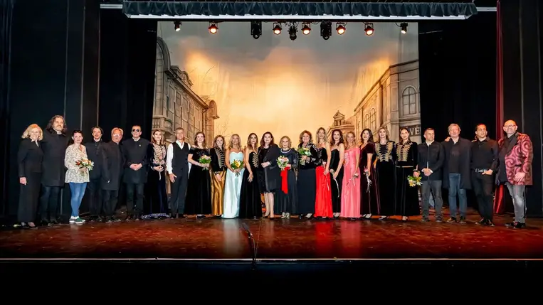 Beregszászi Olga és barátai jótékonysági koncertje Budapesten - Száz perc – száz emberért 