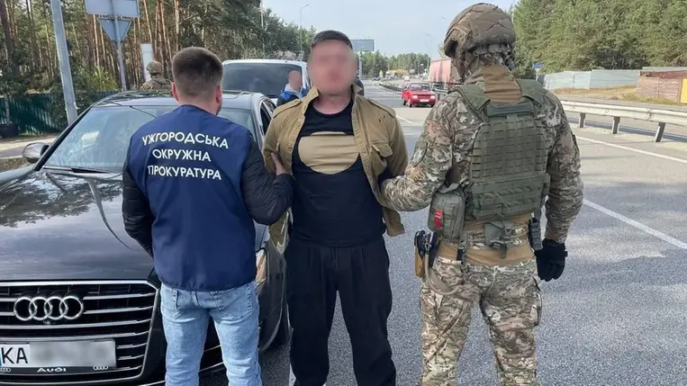 7,5 millió hrivnyát csalt ki egy elesett katona édesanyjától, Fotó: Nemzeti Rendőrség