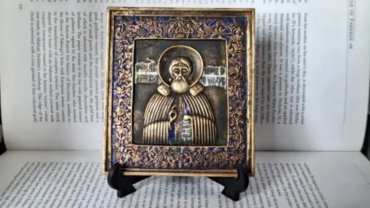 Ikonokba rejtett pokolgépeket próbáltak meg Oroszországba csempészni az EU-n keresztül