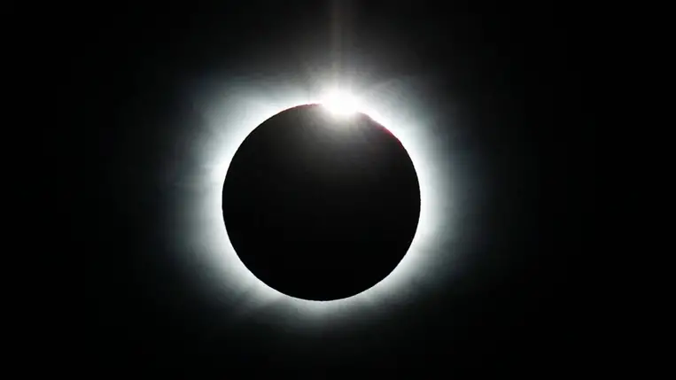 Szörnyű veszélyre figyelmeztetnek a közelgő napfogyatkozás miatt 