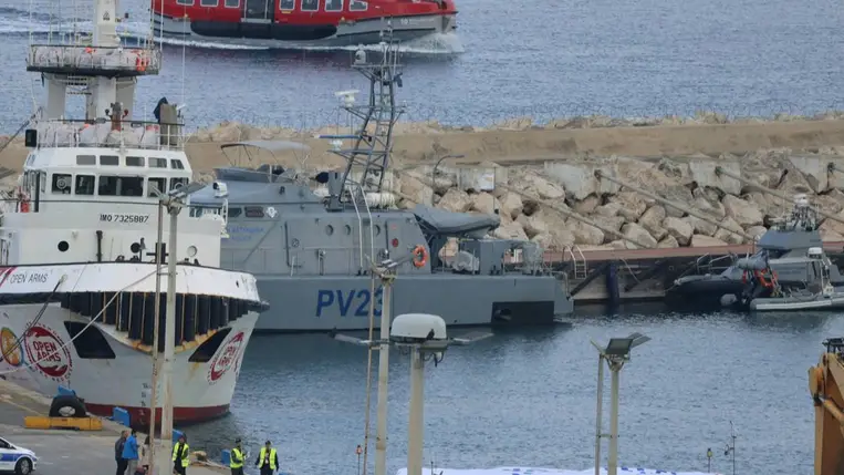 Elindult az első tengeri segélyszállítmány Ciprusról a Gázai övezetbe. (Fotó: MTI/EPA/Katia Hrisztodulu)