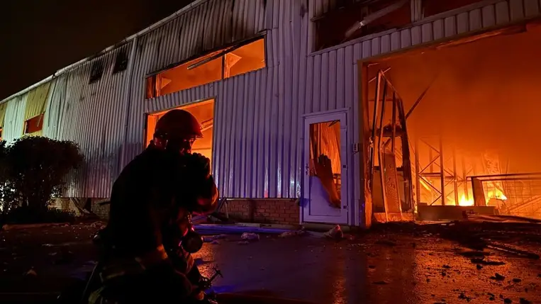 Május elsejei Odesza elleni orosz rakétacsapás polgári infrastruktúrát rongált meg, többek között a posta raktárait. Fotó:  t.me/odeskaODA