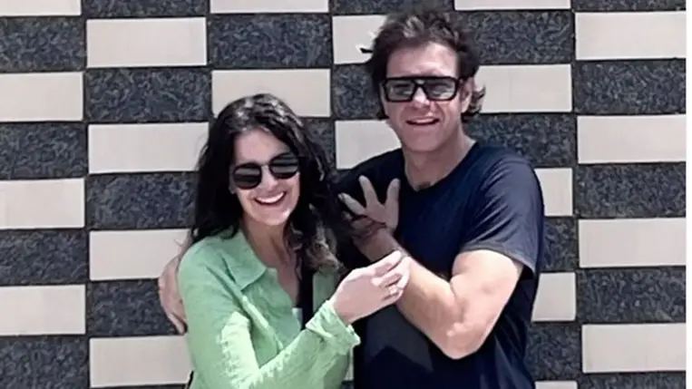 Till Attila és felesége, mint a friss szerelmesek