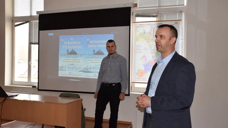 A Turizmus Világnapja a Rákóczi Főiskolán - Fedezzük fel Kárpátalját! Fotó: Kárpátinfo/Kovács Elemér