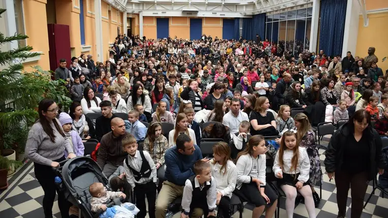 Karácsonyi ünnepség a KMNE szervezésében - A nagycsaládosok hisznek a jövőben. Fotó: Kárpátinfó/ Kovács Erzsébet