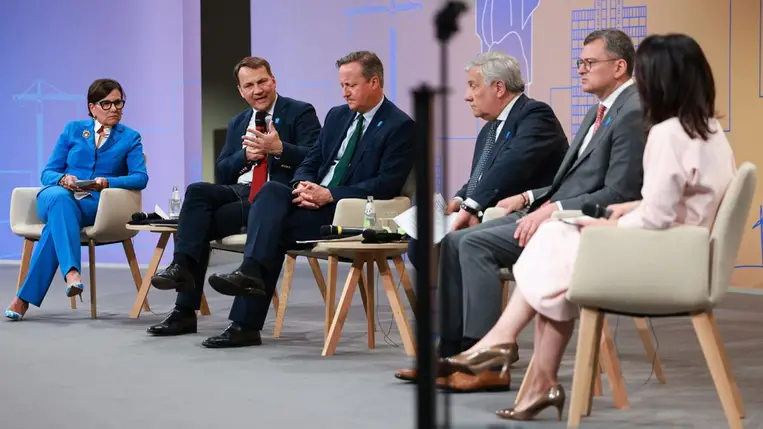 Megkezdődött Berlinben a nemzetközi újjáépítési konferencia Ukrajna támogatására