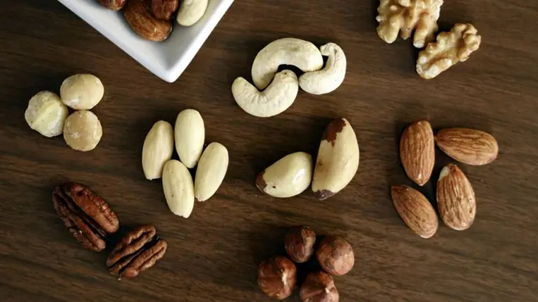 Aki tart a demenciától, annak érdemes lehet naponta diót enni. Fotó: Pexels/Marta Branco