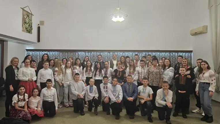 Harkovi gyermekeknek adtak koncertet a Tulipán Tanoda oktatói és növendékei