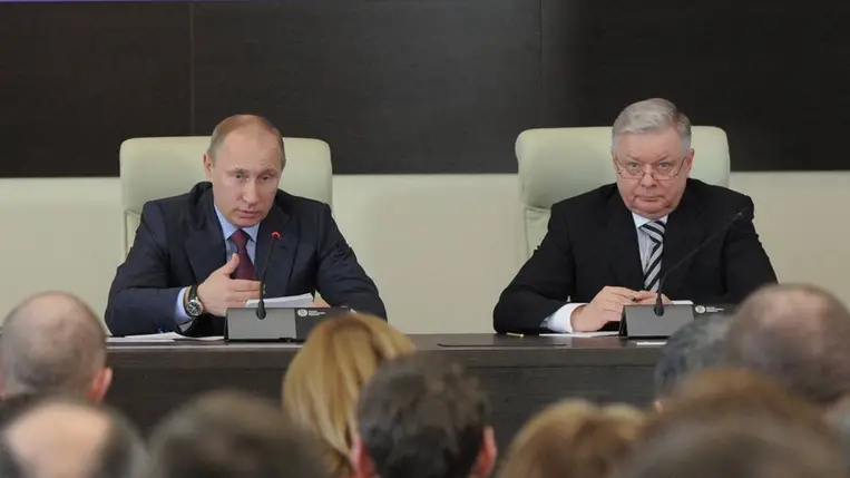  Vlagyimir Putyin és Konsztantyin Romodanovszkij 2012. január 26-án. Fotó: YANA LAPIKOVA / RIA NOVOSTI / AFP)