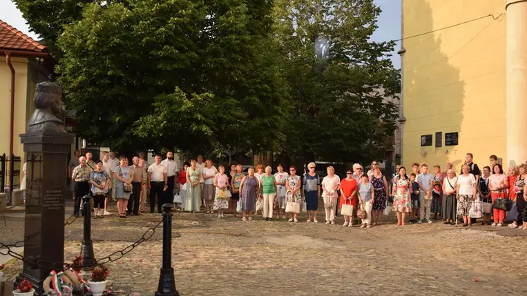 Ünnepi szentmise a beregszászi római katolikus templomban - Első királyunk emlékezete, az új kenyér megáldása