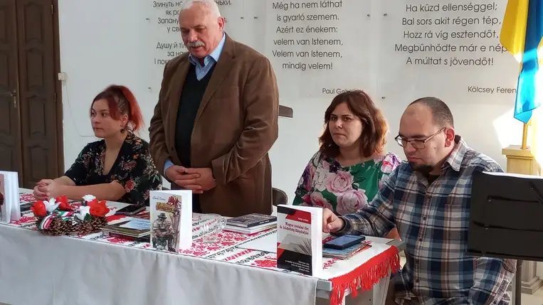 Kárpátaljai Magyar Irodalmi Napok - Író-olvasó-találkozók Munkácson, Ungváron, Csapon és Nagydobronyban