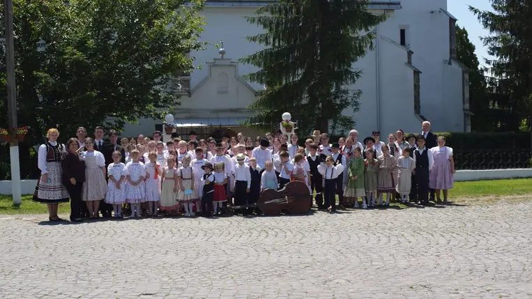 Cseperedő táncosok-zenészek találkozója Mezőváriban - Közösségépítő örömtánc, örömzene, játék. Fotó: Beregszászi Gabriella