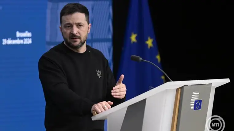 Volodimir Zelenszkij ukrán elnök az EU-tagországok állam- és kormányfőinek brüsszeli csúcstalálkozóján tartott sajtótájékoztatón 2024. december 19-én. MTI/Purger Tamás