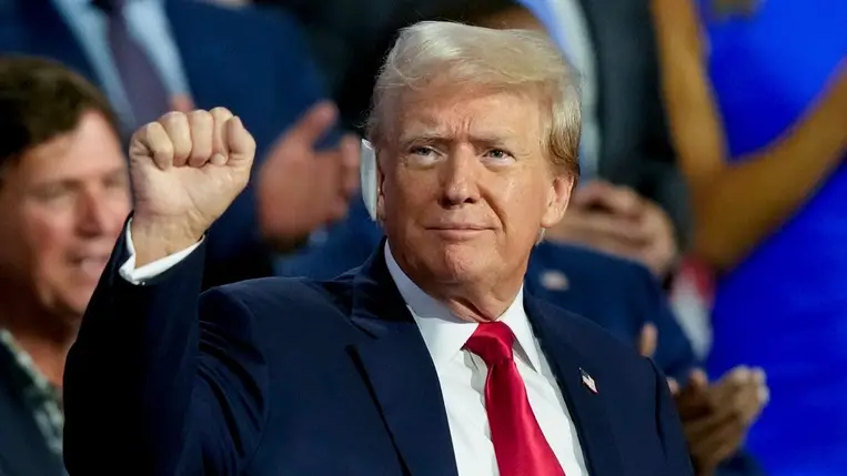 Donald Trump volt amerikai elnök, a Republikánus Párt elnökjelöltje a republikánusok elnökjelölő országos gyűlésén Wisconsin államban 2024. július 15-én (Fotó: MTI/AP/Charles Rex Arbogast)
