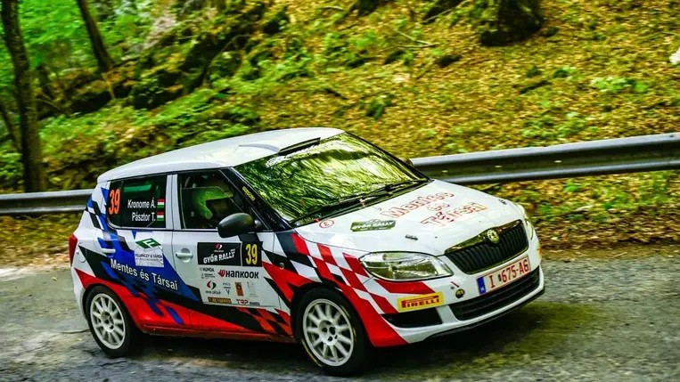 Hosszú verseny lesz, mi bírni fogjuk, reméljük a Fabia is! Fotó: Hajóka SportFotó