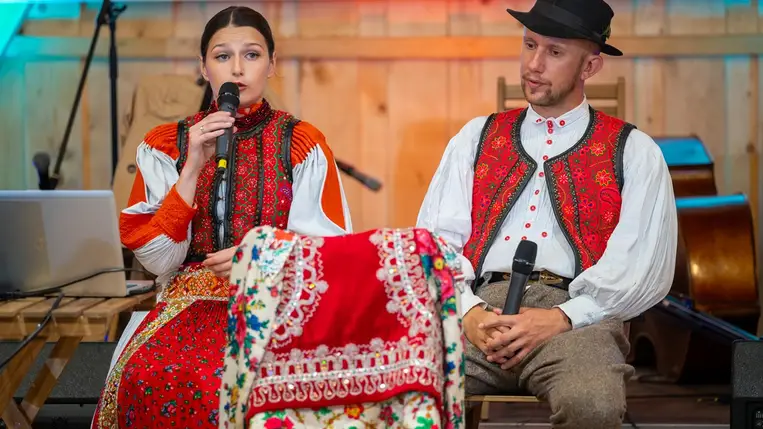 A Kalotaszeg népművészeti kincsei is megcsillantak az idei Tusványoson. Fotó: Kinda Botond