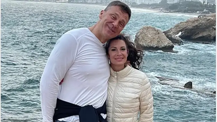 Kósa L. Adolf felesége barna bombázó: Ritáért 13 éve bolondul az egykori tévés