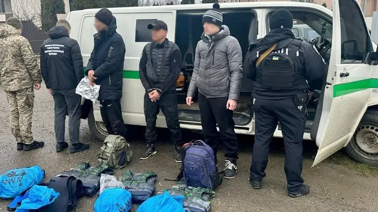 A Tiszán keresztül csempészték a katonaköteles férfiakat Romániába. Fotó: Nemzeti Rendőrség