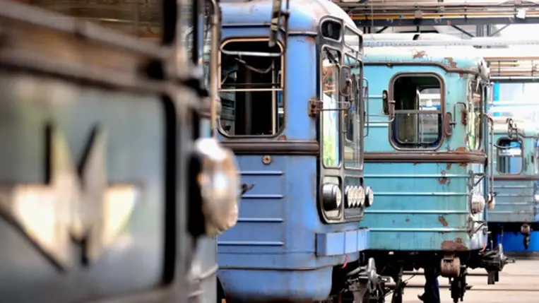 Az EU 50 millió euró hitellel segíti az orosz gyártású kijevi metrókocsik cseréjét